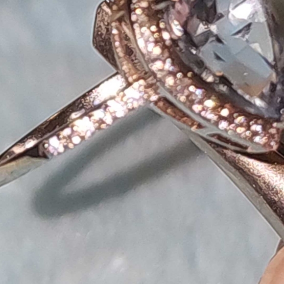 Blue topaz pear shape ring, with CZ, set in rodium over sterling silver, size 9 - Picture 5 of 8